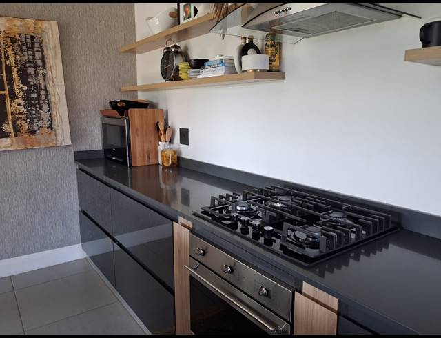 3 BEDROOM TOWNHOUSE FOR SALE IN PALM LAKES ESTATE